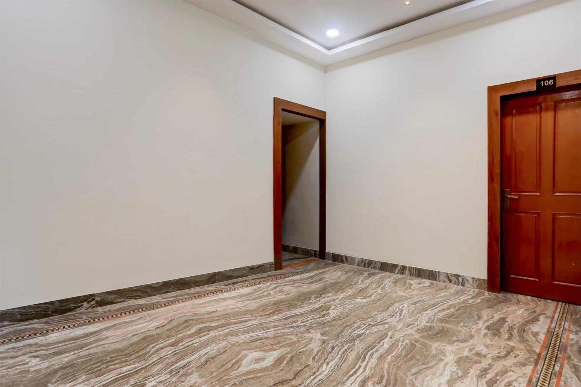 Hotel O Currency Inn Rāipur Esterno foto